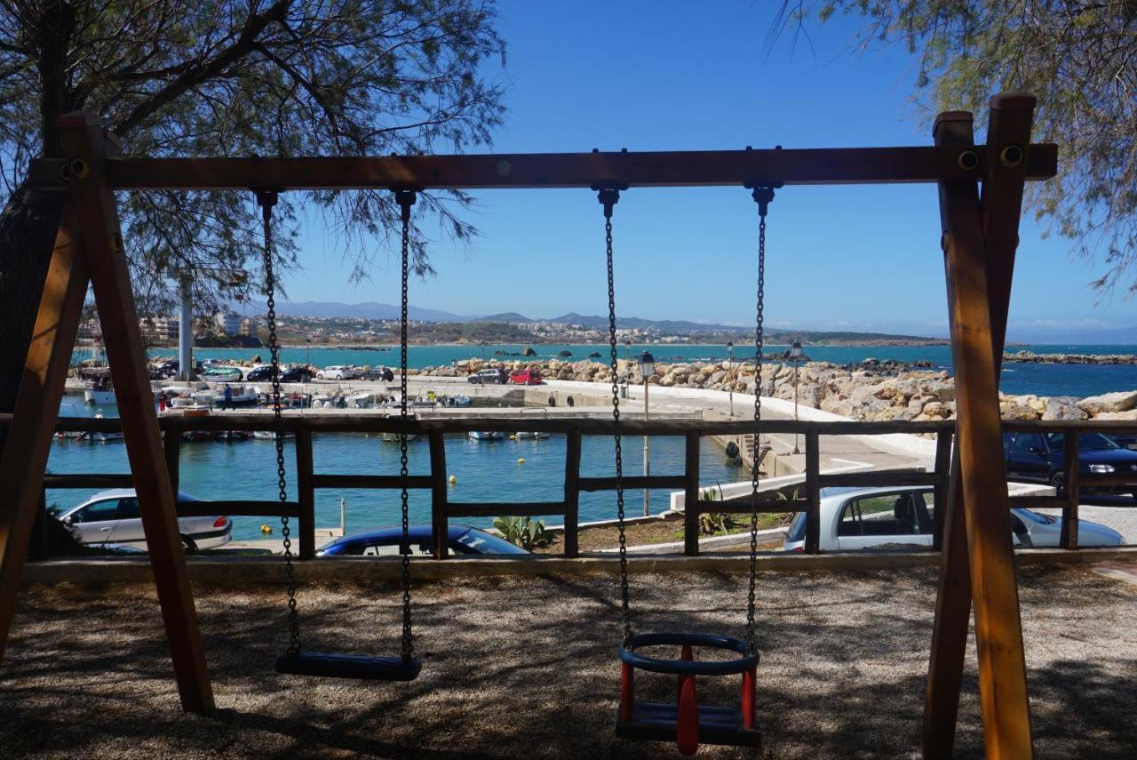 Seas The View Apartman Hriszí Aktí Haniá Kültér fotó